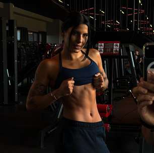 'Não é IA, é foco': Ana Castela exibe barriga definida após os treinos