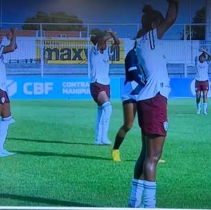 Jogadoras negras do Fluminense em ato corajoso paralisam partida contra o racismo