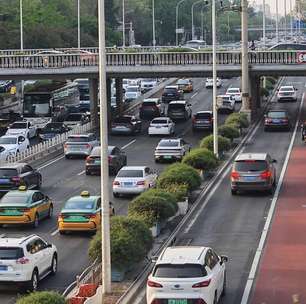 Viagem ao coração da indústria automotiva chinesa: um passeio por Pequim, o Rio Ebro, a Chery e as Ruas Silenciosas