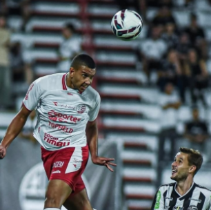 Muriel brilha, Victor Andrade marca golaço e Náutico vence Athletic em Minas