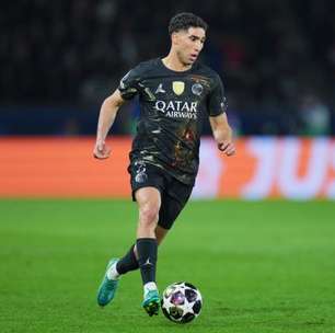 Hakimi sofre lesão na coxa e desfalca o PSG contra o Bayern