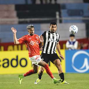Júnior Alonso lamenta revés histórico do Atlético no Peru: "Lamentavelmente não deu"