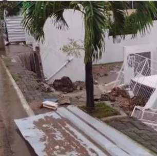 PE: Goiana passa dos 200mm de chuva, canal transborda, derruba muro de escola e invade casas