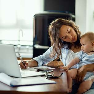 Carreira e maternidade: como manter a organização financeira