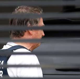 Bolsonaro segue internado e apresenta boa evolução clínica após nova cirurgia, atualiza hospital