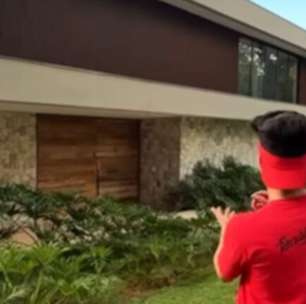 Famoso abre as portas de nova mansão avaliada em R$ 10 milhões; veja o vídeo