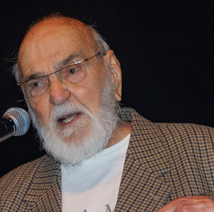 Aos 96 anos, Lima Duarte é acusado de racismo após relato sobre situação vivida em zona de prostituição; ator gera protestos em premiação
