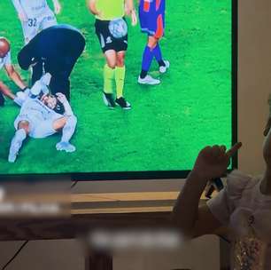 Mavie dá bronca em jogador que bateu em Neymar durante jogo: 'Não pode fazer isso'