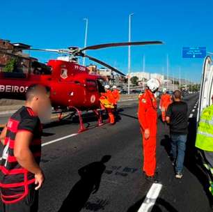 Helicóptero faz pouso de emergência para resgatar vítima grave de acidente na Linha Amarela, no Rio