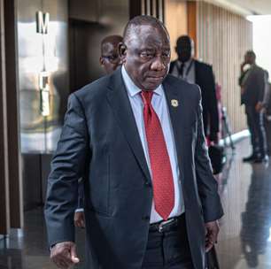 Possibilidade de impeachment volta a ameaçar presidente sul-africano por caso de dinheiro roubado