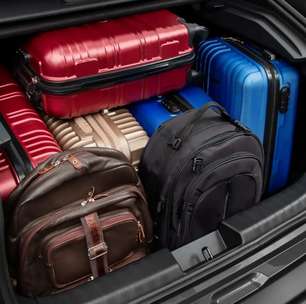 Fiat Fastback tem R$ 14 mil de desconto em maio e quase o dobro do porta-malas do BYD Yuan Pro