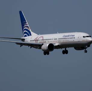 Casal é detido por tentativa de relação sexual em avião na Argentina