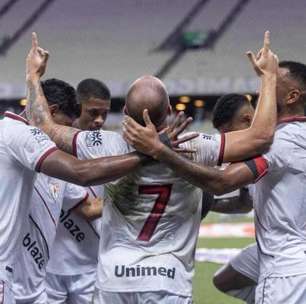 Atlético-GO, com um a menos, segura pressão e derrota Ceará pela Série B