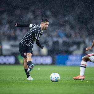 Dupla do meio de campo do Corinthians valoriza união do grupo na vitória contra o São Paulo