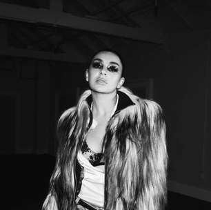 Charli xcx enterra as pistas de dança com "Rock Music"