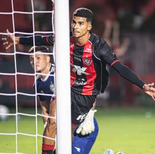 Renê fica? Diretor do Vitória abre o jogo sobre situação do atacante no Barradão