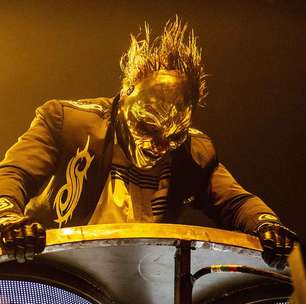 O Clown, integrante do Slipknot, vai passar por cirurgia