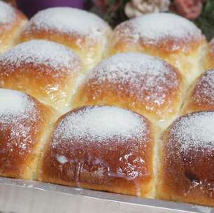 Pão de leite Ninho, que fica fofinho, derrete na boca e é a escolha perfeita para o seu café
