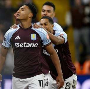Aston Villa vence o Liverpool e garante vaga na Champions