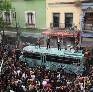 U2 invade ruas do México para gravar clipe de nova música