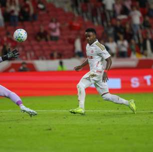 Carbonero dá show e Inter aplica goleada avassaladora no Vasco de Renato Portaluppi