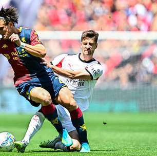 Milan acorda no segundo tempo, vence o Genoa e segue na zona da Champions