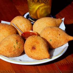 11 lugares em São Paulo para aproveitar o Dia da Coxinha com muito sabor