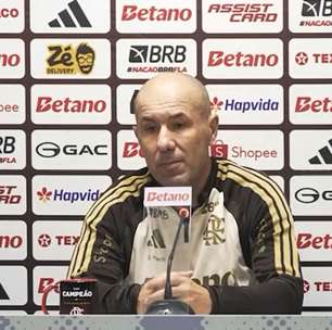 'Parece carpete de casa': Jardim ironiza gramado sintético do Athletico-PR após empate do Flamengo