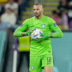 Ancelotti explica por que preferiu Weverton a Bento para vaga de goleiro da Seleção Brasileira na Copa do Mundo 2026