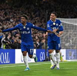 Preteridos por Ancelotti marcam, e Chelsea vence o Tottenham pela Premier League