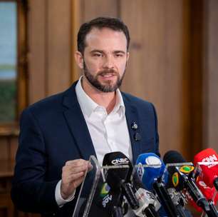 Governo deve lançar o Desenrola para adimplentes nas próximas semanas, diz Durigan