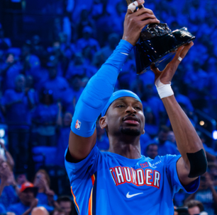 Dillon Brooks ironiza prêmio de MVP de Shai Gilgeous-Alexander com jogo de tabuleiro: "Encostou, é falta"