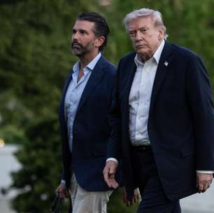 Trump diz que não sabe se irá para casamento do filho: 'Eu tenho uma coisa chamada Irã'