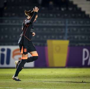 Zagueira do Corinthians projeta Dérbi na Copa do Brasil Feminina e comenta desempenho em clássicos