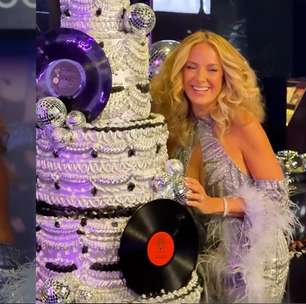 Ticiane Pinheiro celebra 50 anos com festa luxuosa inspirada na era disco