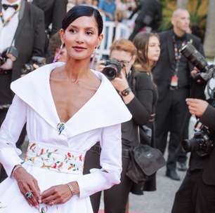 Cannes exibe vestido bordado por artesãs do projeto de Paraty da marca Thayná Caiçara: "Essas mulheres são as protagonistas", diz estilista