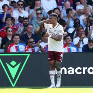 Com gol de Gabriel Jesus, Arsenal vence o Crystal Palace no jogo de entrega da taça