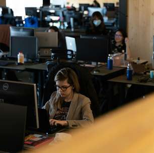 Produtividade dos EUA cresce 2% ao ano desde a pandemia o mérito não é da IA, e sim do home office