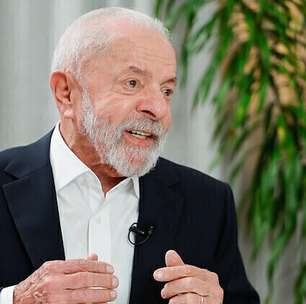 Lula faz 1ª sessão de radioterapia após retirada de câncer no couro cabeludo