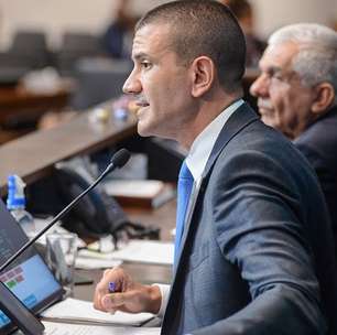 Douglas Ruas anuncia suspensão de PEC das emendas na Alerj