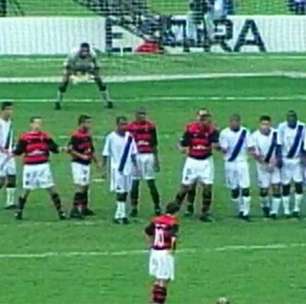 Gol de Petkovic pelo Flamengo na final do Carioca de 2001 completa 25 anos