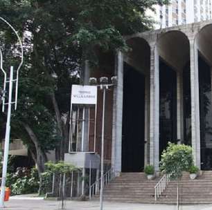Prefeito do Rio sugere reconstrução do Teatro Villa-Lobos, em Copacabana