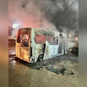Van de transporte de pacientes pega fogo na raposo tavares; todos escapam ilesos