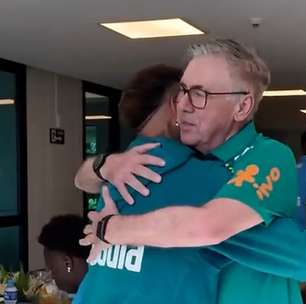 Neymar e Ancelotti juntos, festival de abraços: veja as primeiras imagens da Seleção Brasileira reunida na Granja Comary