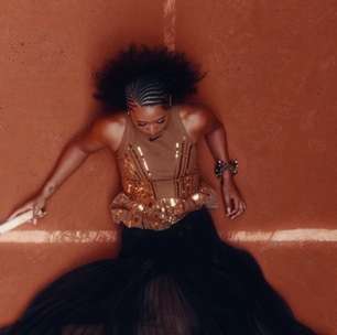 Naomi Osaka transforma quadra de tênis de Roland Garros em desfile de alta-costura. Veja detalhes dos looks