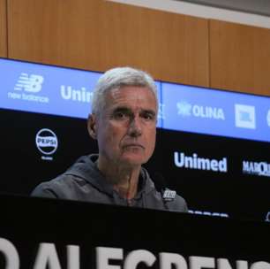 "Nâo devem ser xingados": Luís Castro defende time do Grêmio após derrota