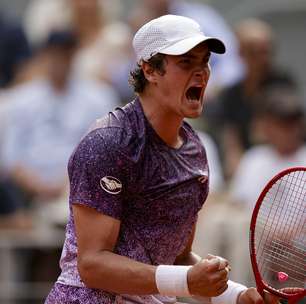 João Fonseca desbanca favorito e fica com horário nobre nas quartas de Roland Garros; veja horário e onde assistir