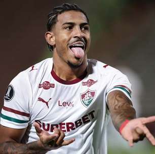 John Kennedy iguala a temporada com mais gols pelo Fluminense