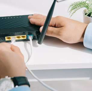 Por que o Wi-Fi cai quando o micro-ondas liga: a física da interferência invisível na cozinha moderna