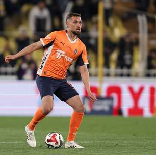 Atlético-MG confirma acerto para contratação de zagueiro ex-Flamengo